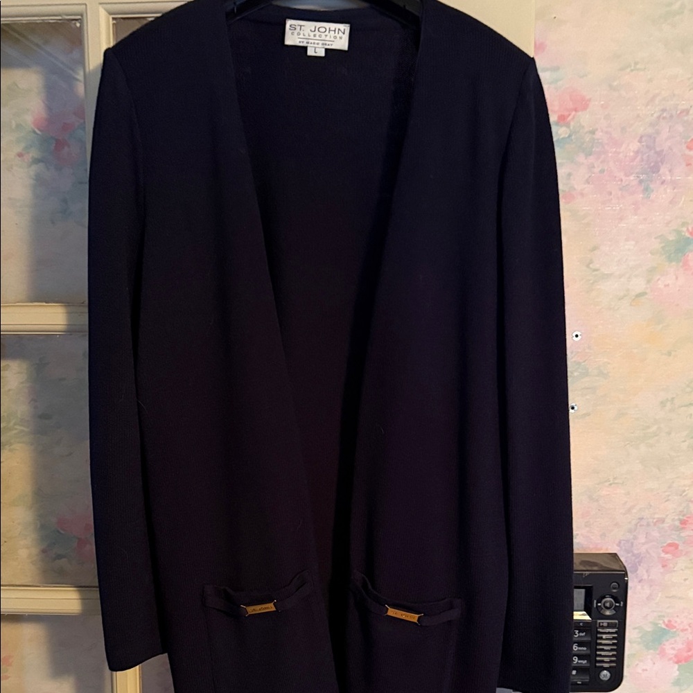 St. John Collection Navy Jacket. - Picture 4 of 4